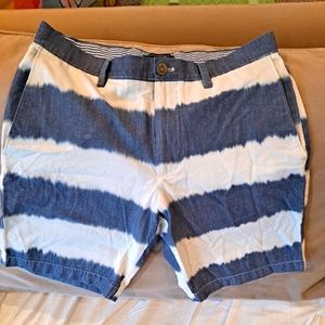 Men's Banana Republic  shorts like new smoke free